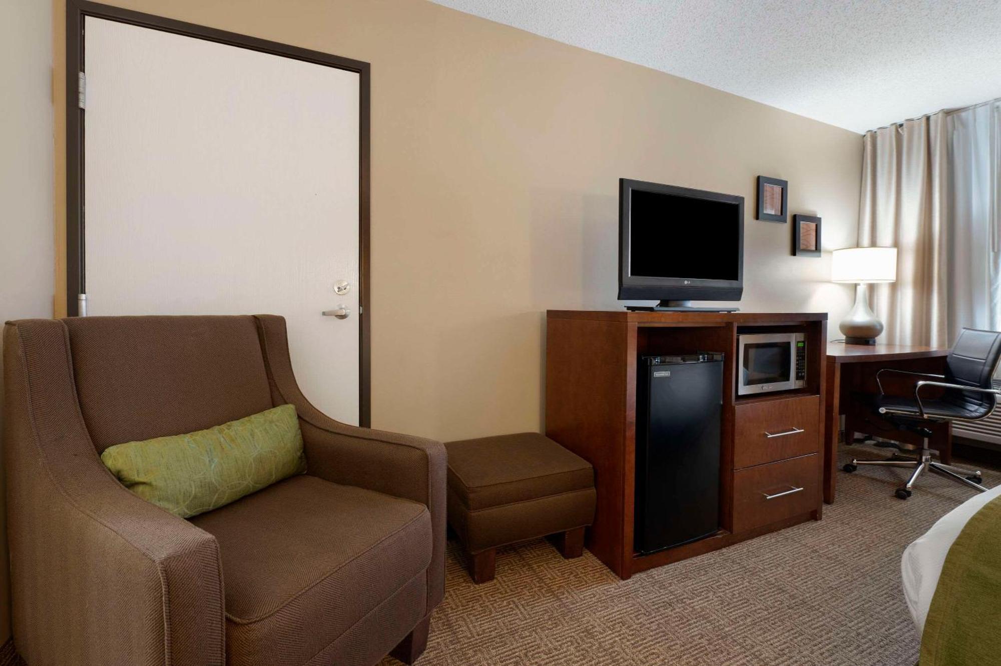 Comfort Inn Romeoville - Bolingbrook Экстерьер фото